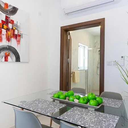 Ha4- Modern Penthouse With Large Terrace And Views Lejlighed San Ġwann