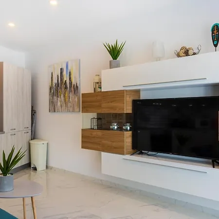 Ha4- Modern Penthouse With Large Terrace And Views Lejlighed San Ġwann